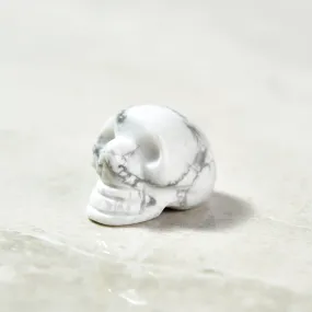 1 Howlite Skull Natural Gemstone Carving