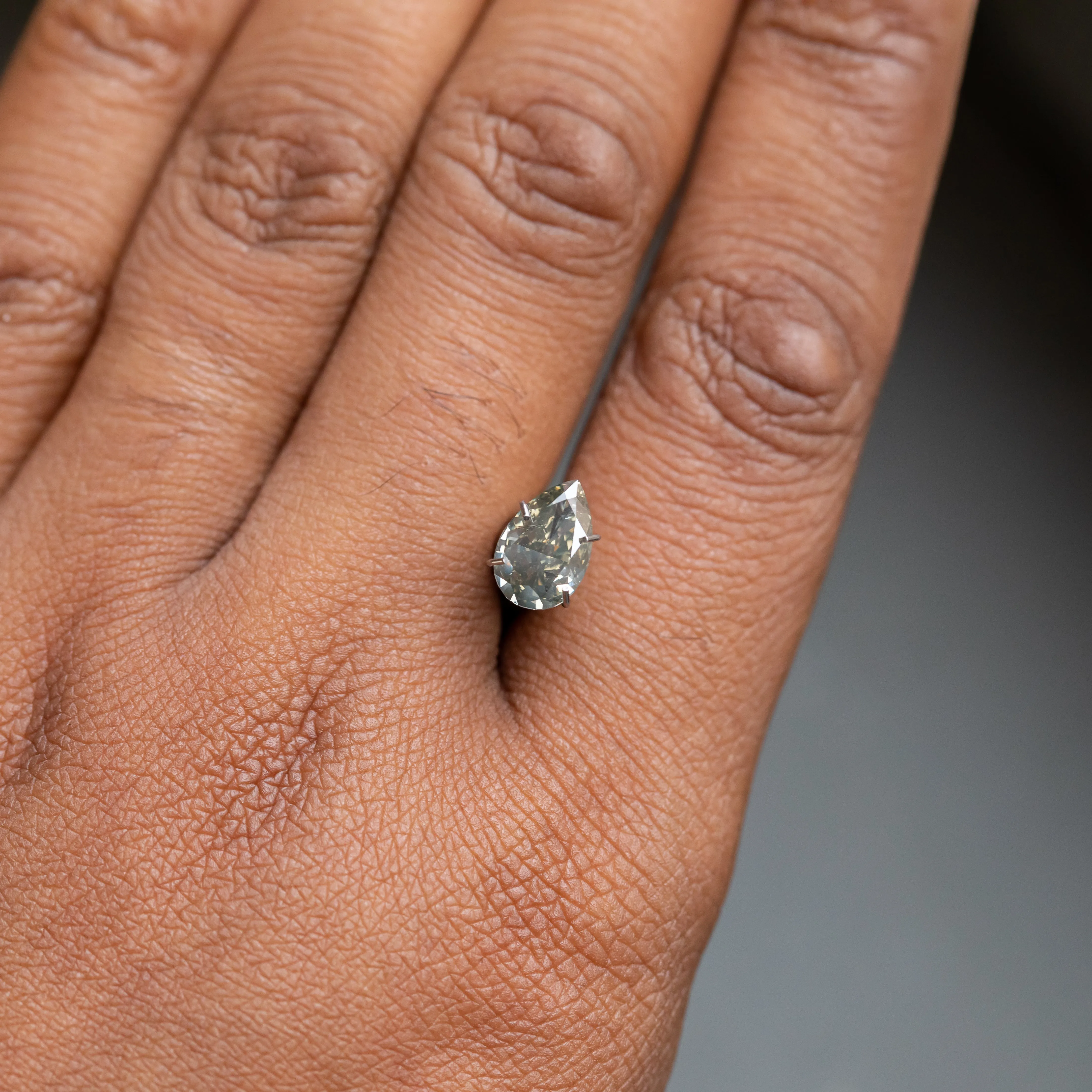 1.63CT PEAR DIAMOND, GREY, 9.32X6.13X3.77MM