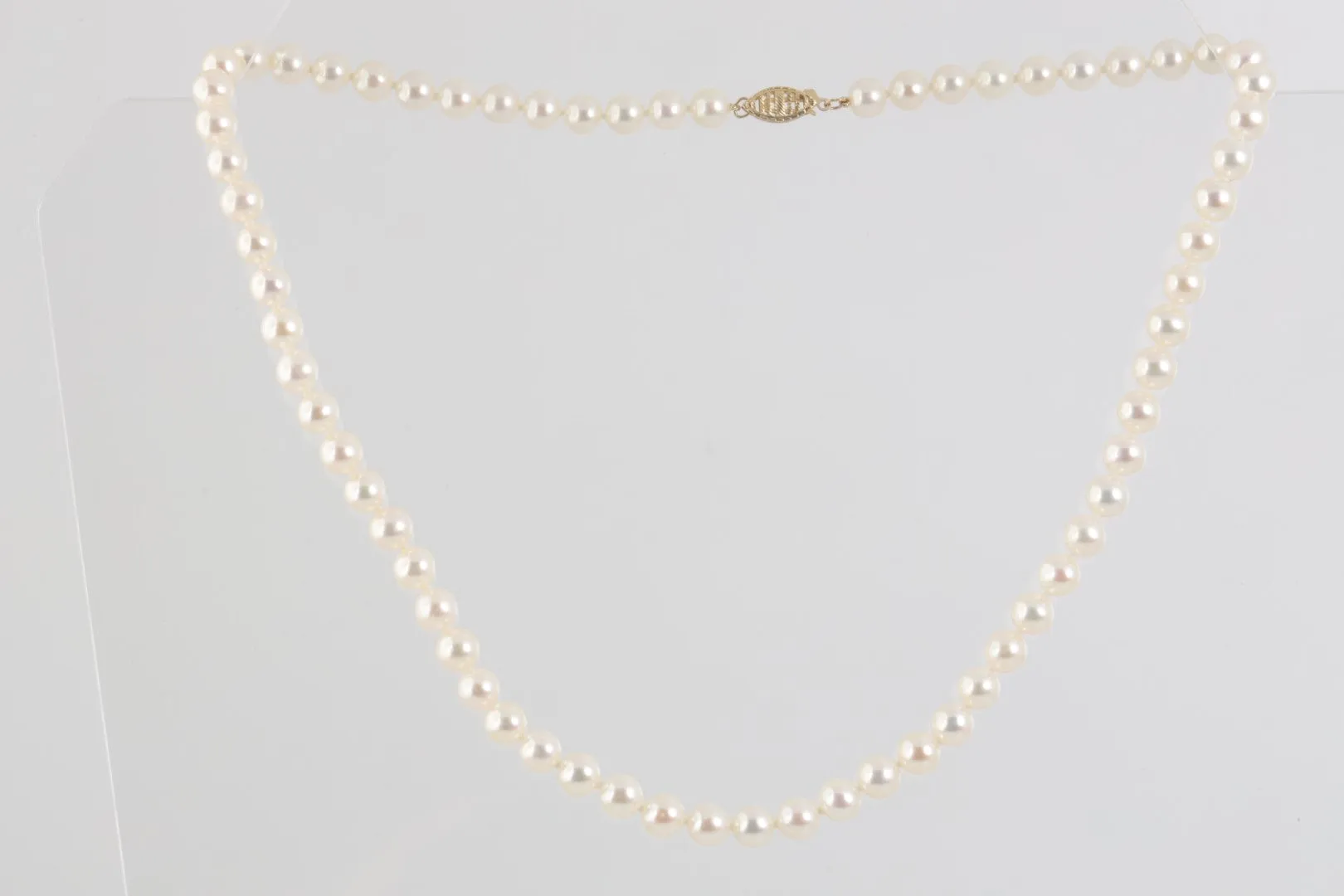 17.5" 14k Yellow Gold Pearl Necklace (23.47g.)