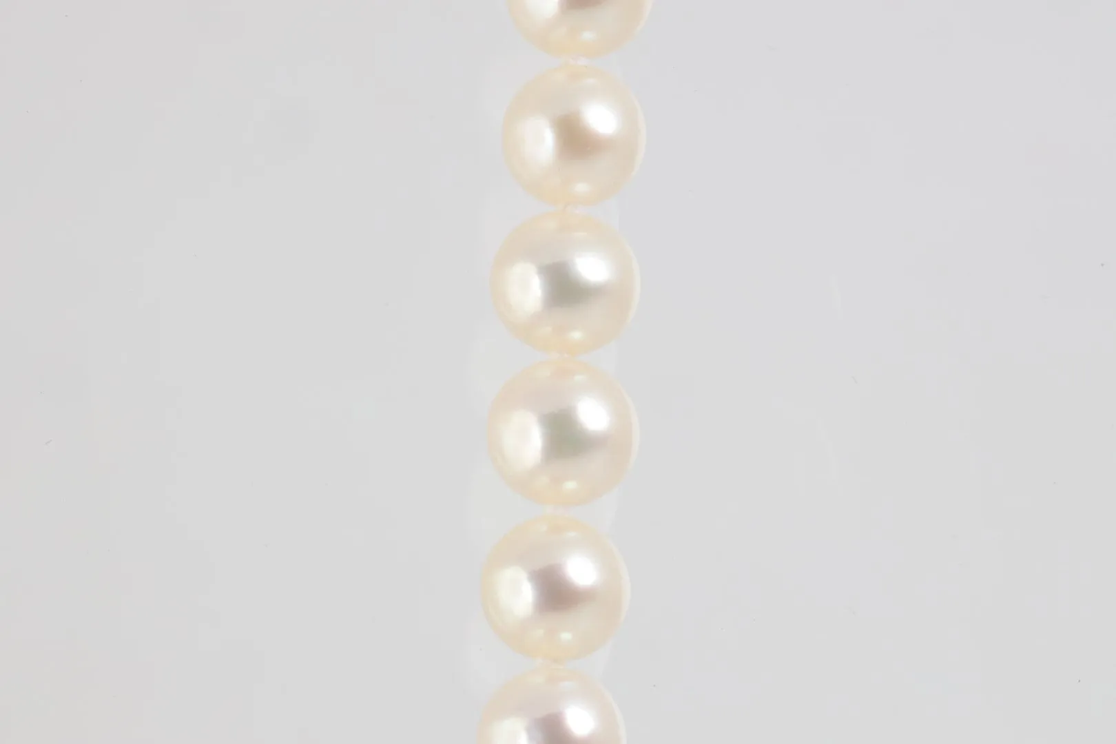 17.5" 14k Yellow Gold Pearl Necklace (23.47g.)