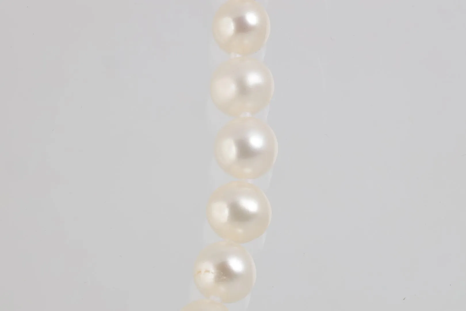 18" 14k Yellow Gold Pearl Necklace (24.73g.)