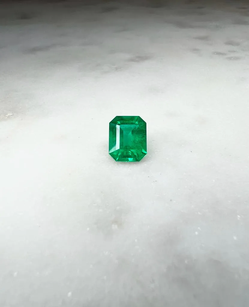 2.44 CARAT EMERALD CUT NATURAL VIVID GREEN EMERALD LOOSE GEMSTONE. 2.44 CT VIVID GREEN ZAMBIA BY MIKE NEKTA NYC