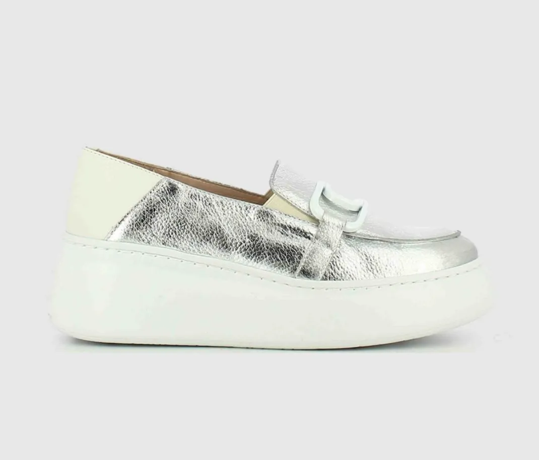 A2641 Silver Flatform Loafer