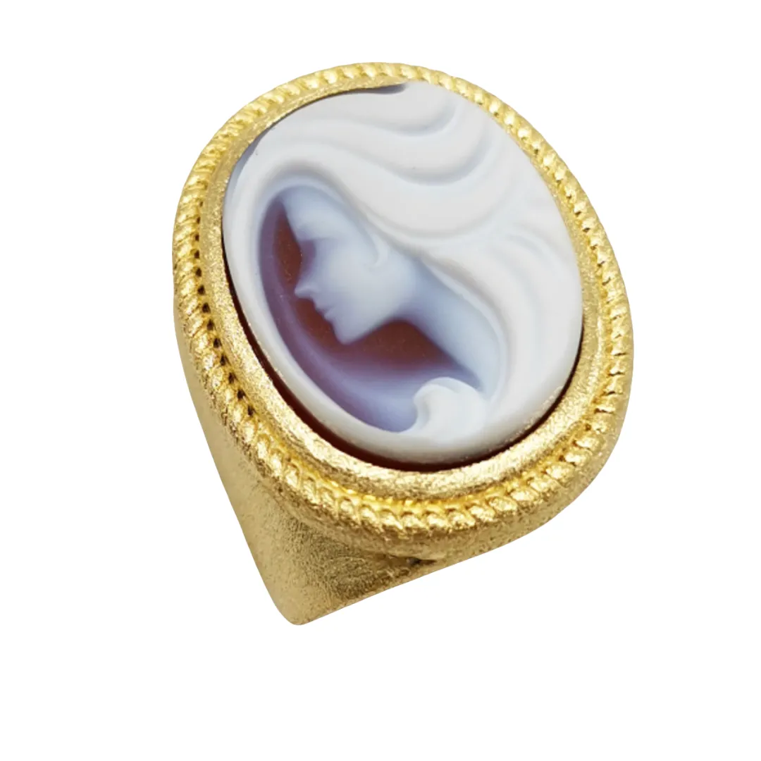 AMMANII Lady Boss Carved Resin Ring in Vermeil Gold