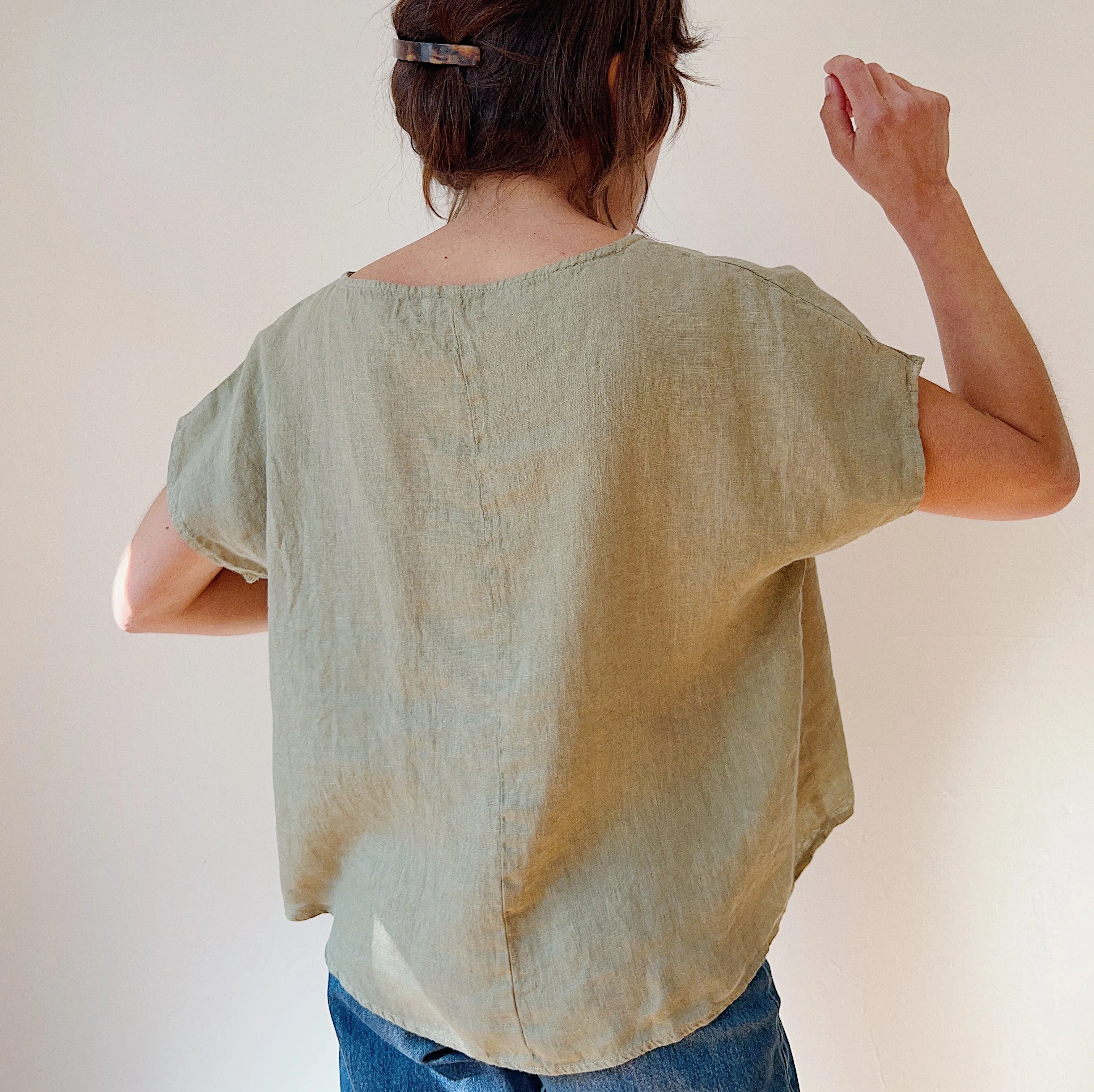 Dotter | Linen Tee in Seaweed