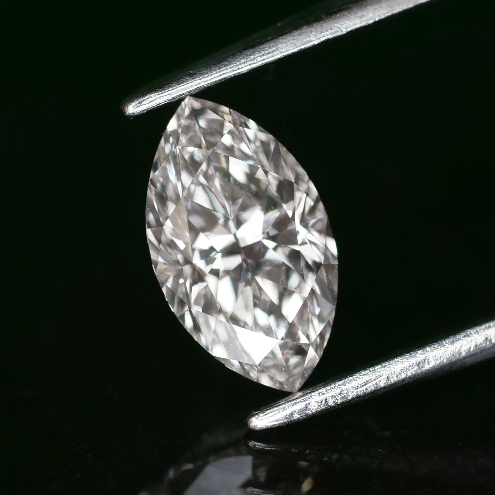 Lab grown diamond | IGI certificate, marquise cut 8.5x5mm*, G color, VVS 2, 0.76 ct