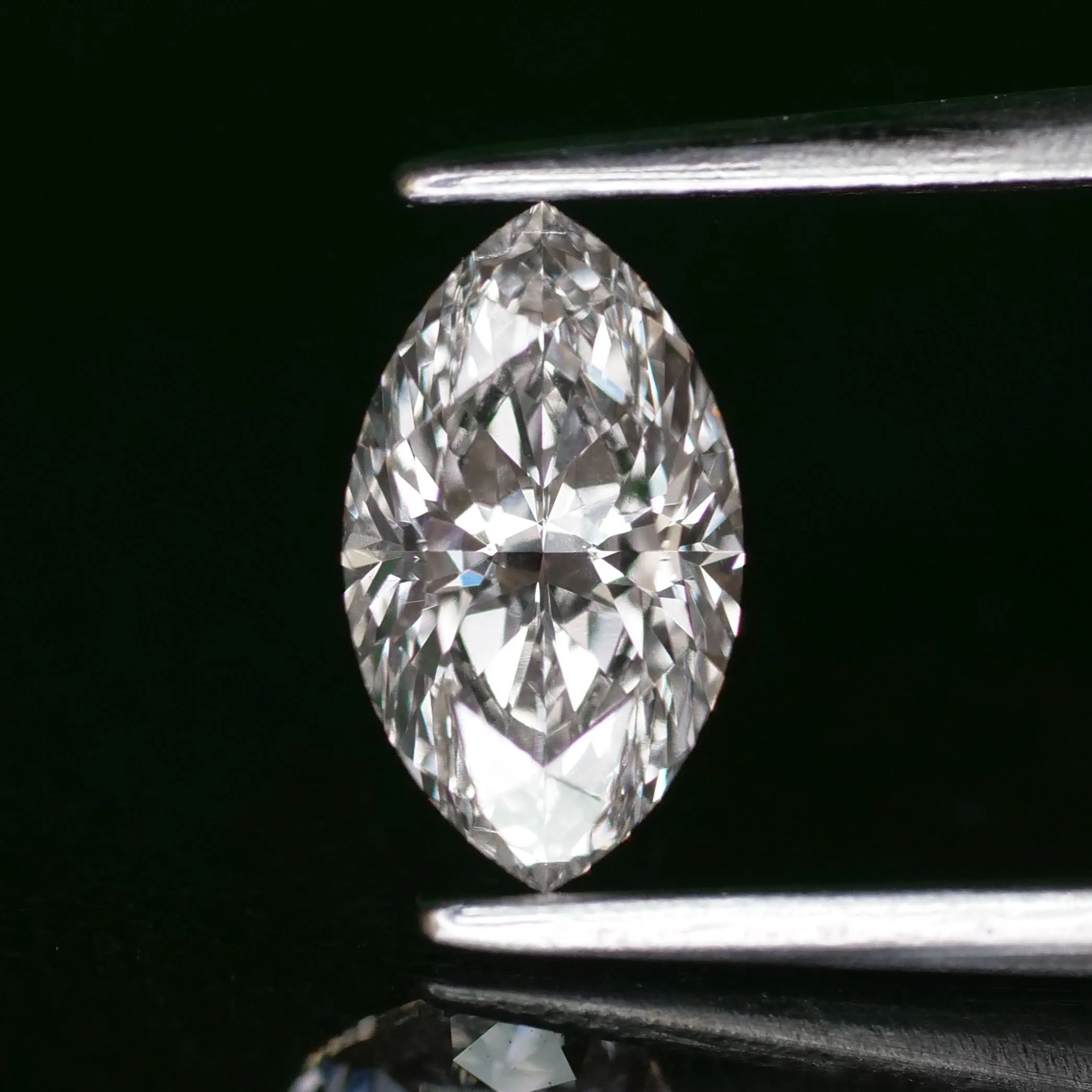 Lab grown diamond | IGI certificate, marquise cut 8.5x5mm*, G color, VVS 2, 0.76 ct