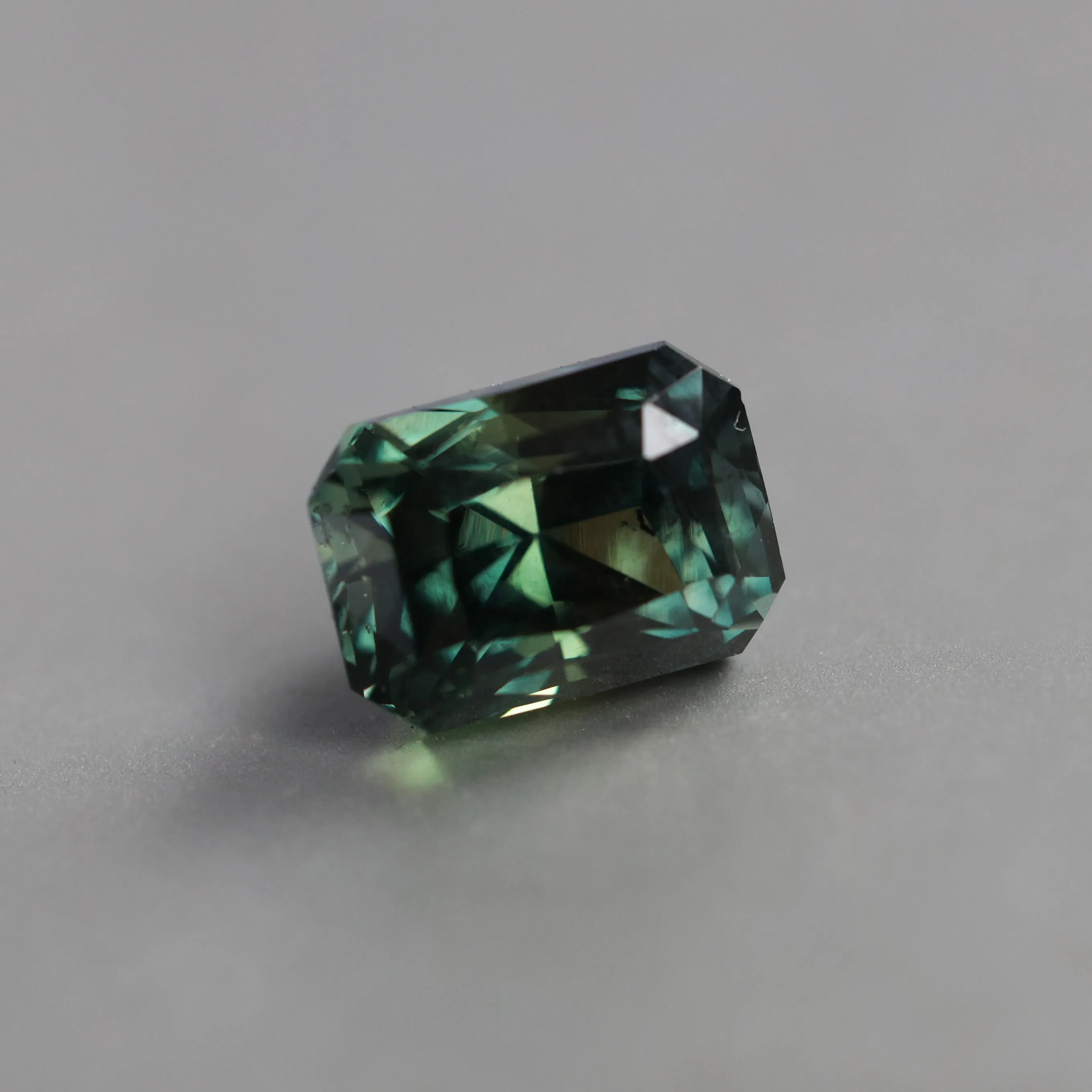 Loose 2. 41 Ct Octagon Green Sapphire