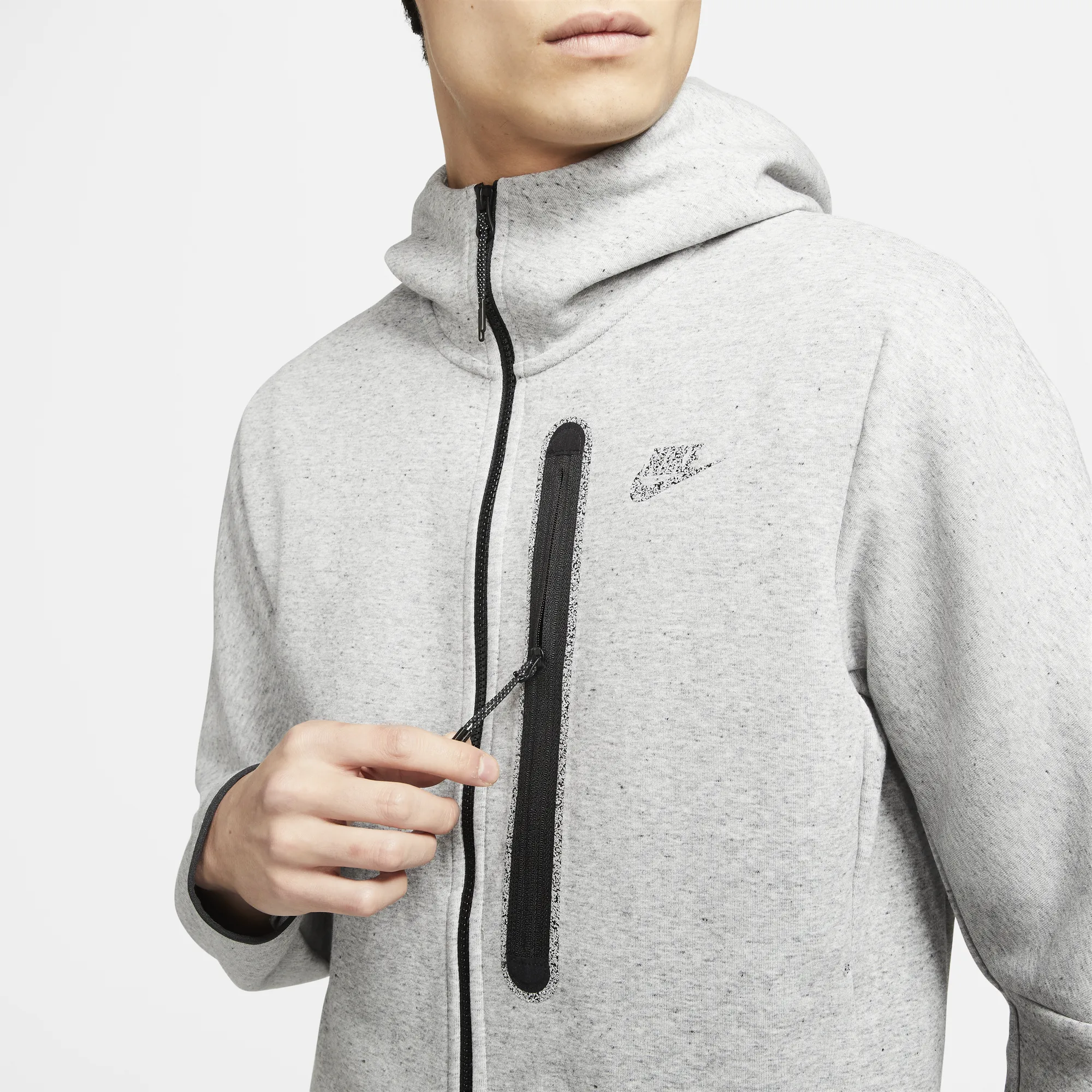 NIKE SPORTSWEAR TECH FLEECE