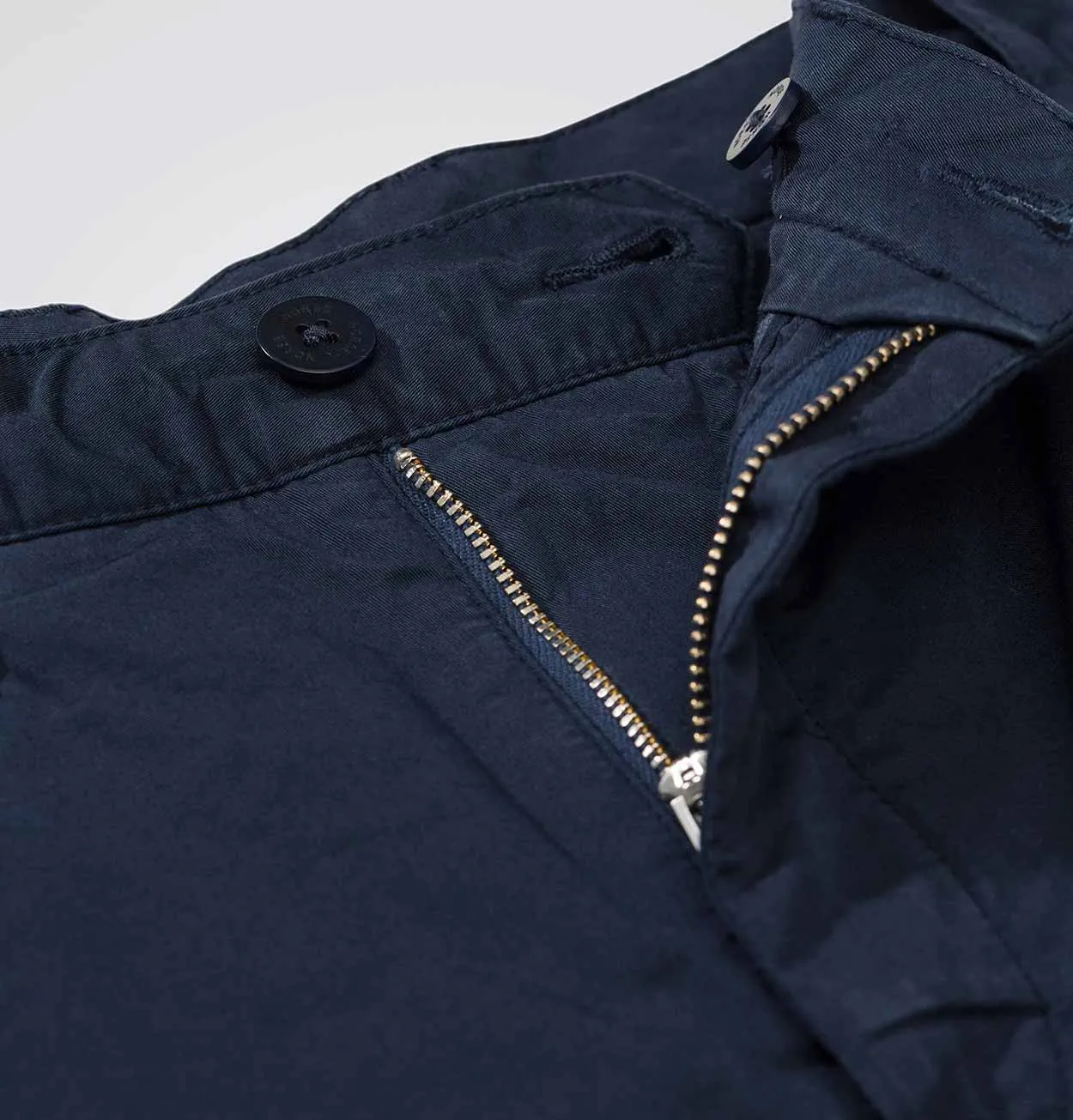 Norse Projects Aros Light Twill Shorts in Dark Navy