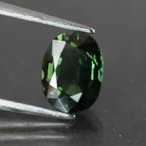 Sapphire | natural, green, oval cut 8x6 mm, VS, 1.65 ct