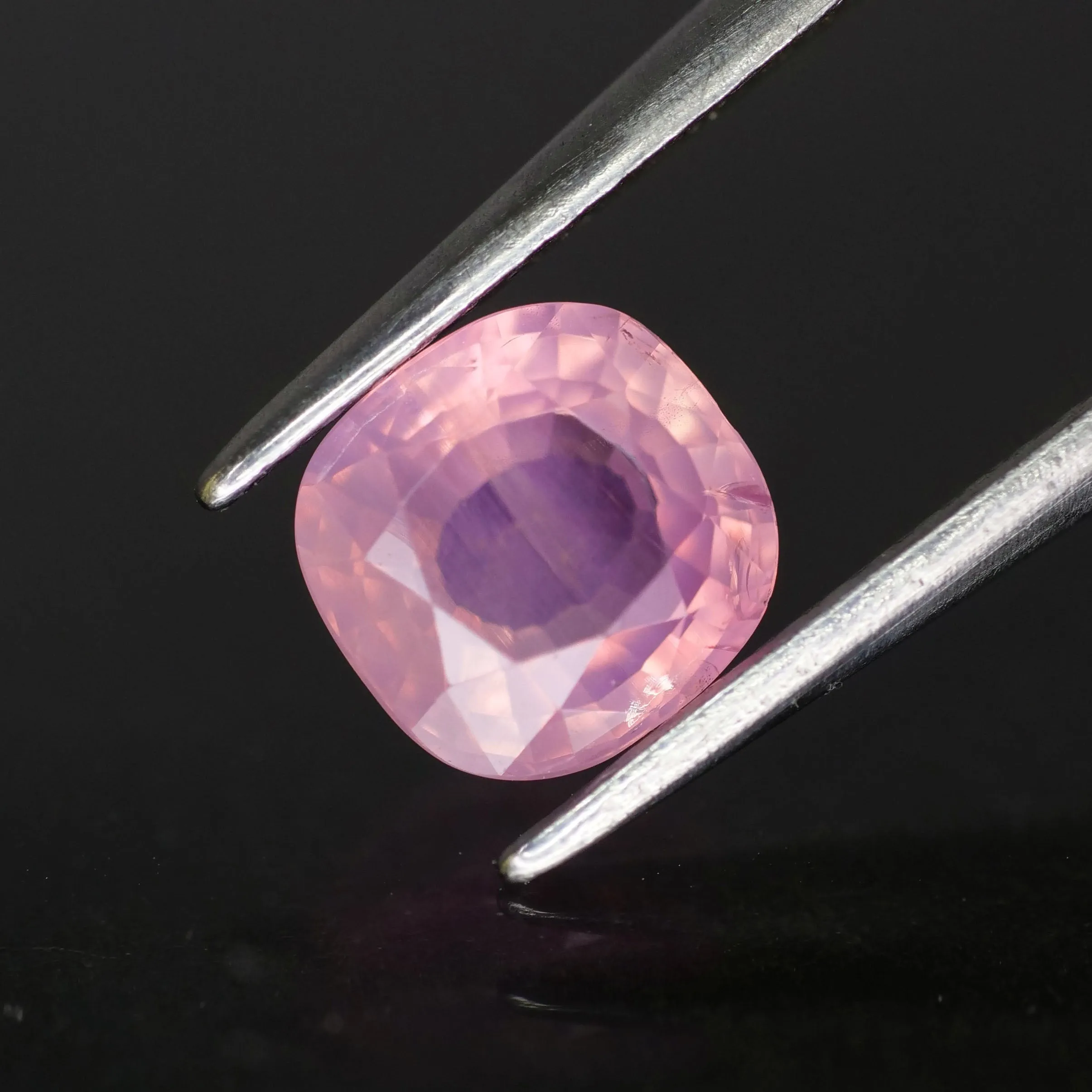 Sapphire opalescent | natural purplish pink, cushion cut *6x6mm, VS 1.2ct