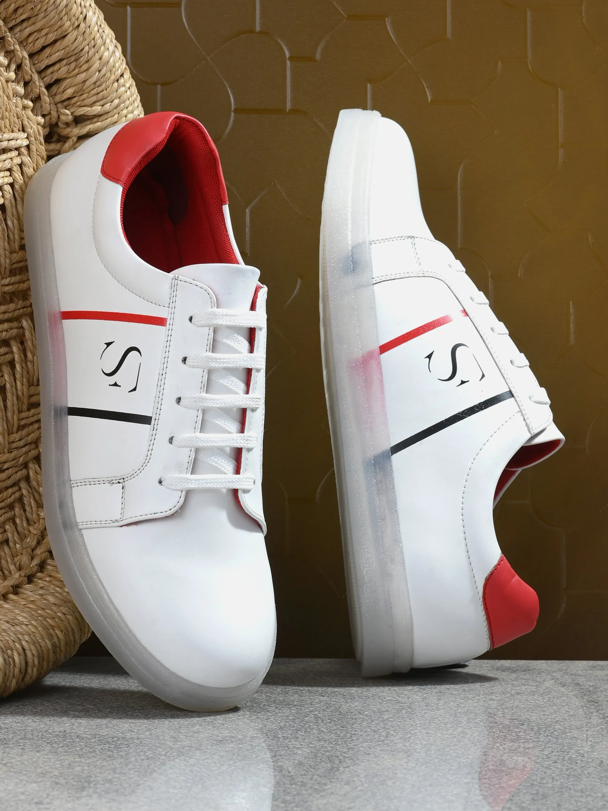 Seize White Comfort Sneakers