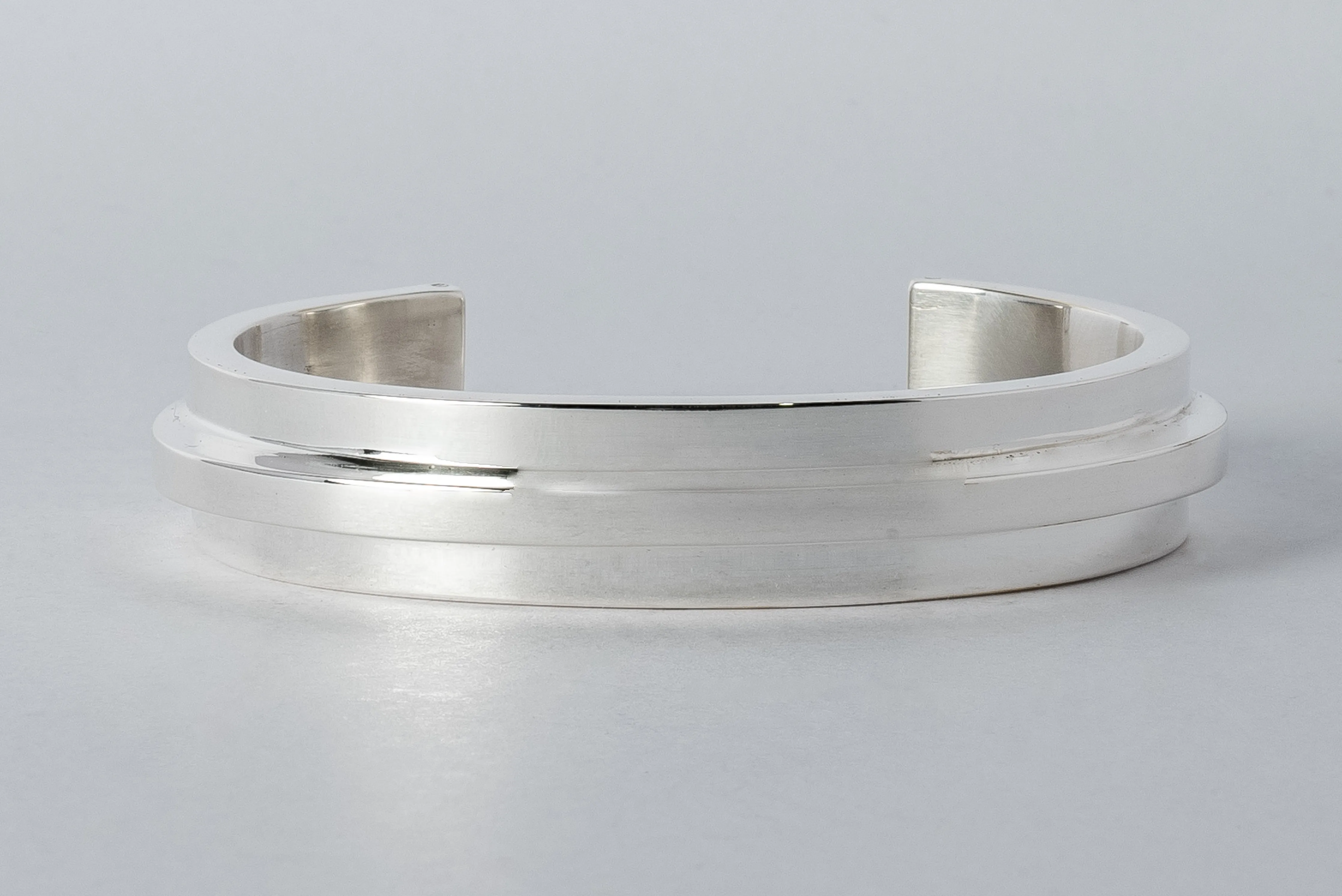 Ultra Reduction Ridge Bracelet (15mm, YS)